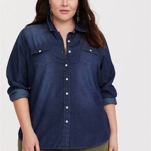 Torrid Dark Denim Look Button up Shirt Size 2 NWT